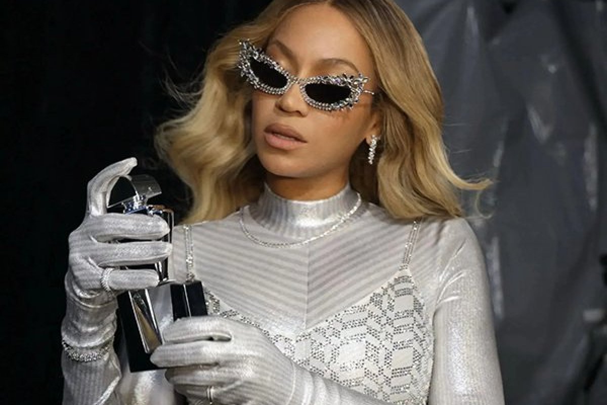 Beyoncé lança novo perfume ‘Cé Noir’!