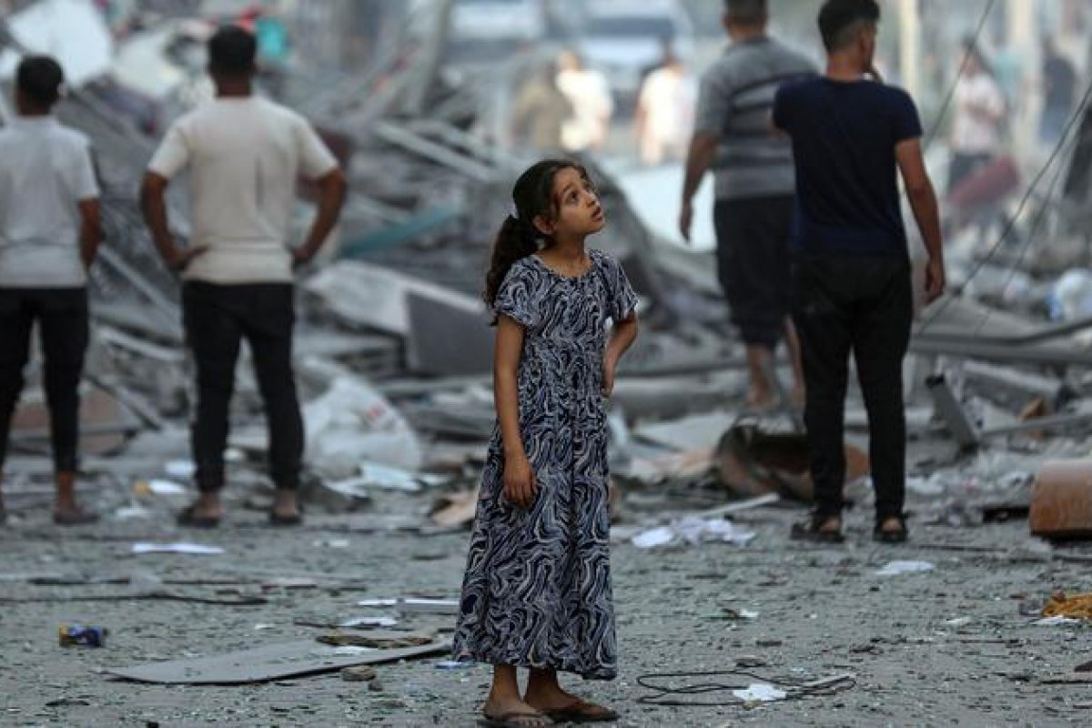 Crianças brasileiras em Gaza enfrentam doenças e falta de recursos, aguardando repatriação