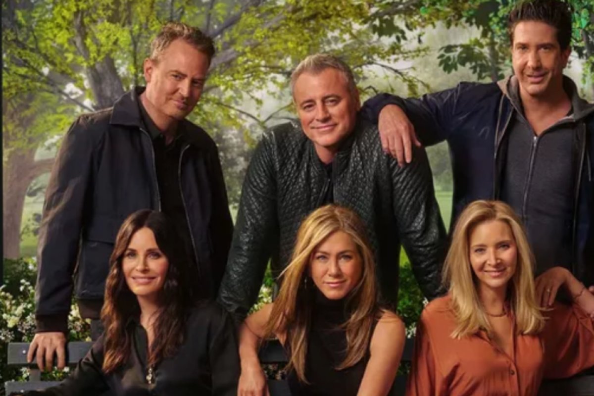 Elenco de 'Friends' assina carta sobre morte de Matthew Perry: "Estamos totalmente devastados"