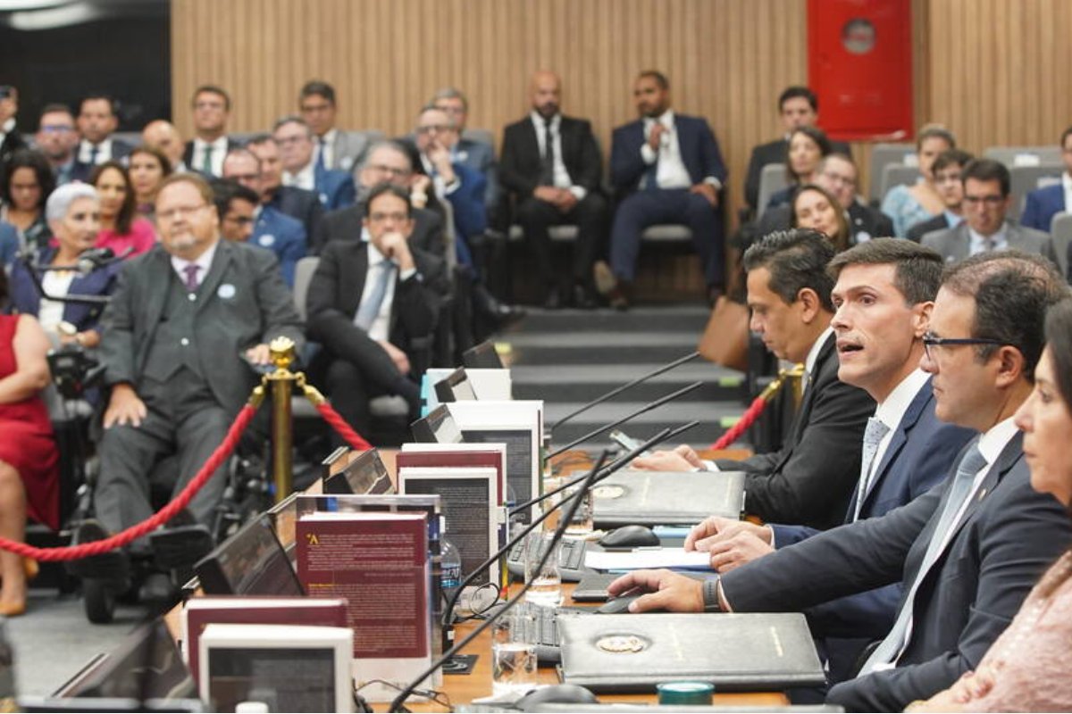 Pablo Coutinho toma posse como conselheiro do CNJ