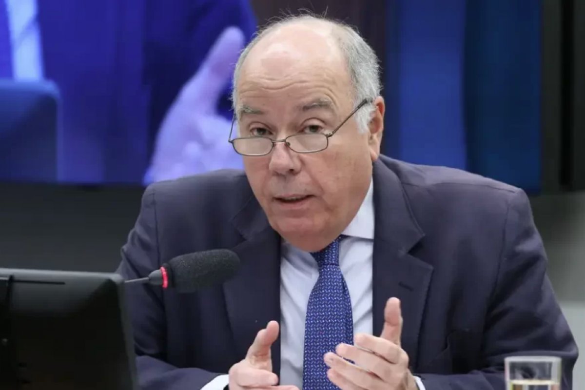 “É desesperador não ter consenso”, diz Mauro Vieira sobre guerra de Israel