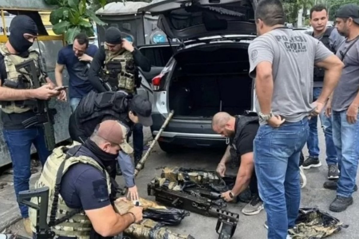 Mais duas metralhadoras furtadas do Exército de SP são encontradas no Rio de Janeiro