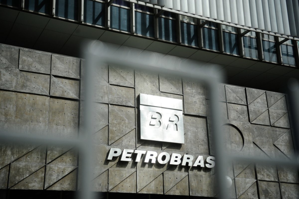 Suspeito de corrupção na Petrobras ganha cargo na estatal quatro anos após ser desligado da empresa