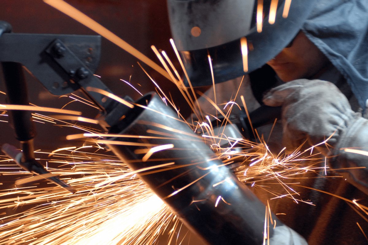 Produção industrial sobe 0,1% setembro, informa IBGE