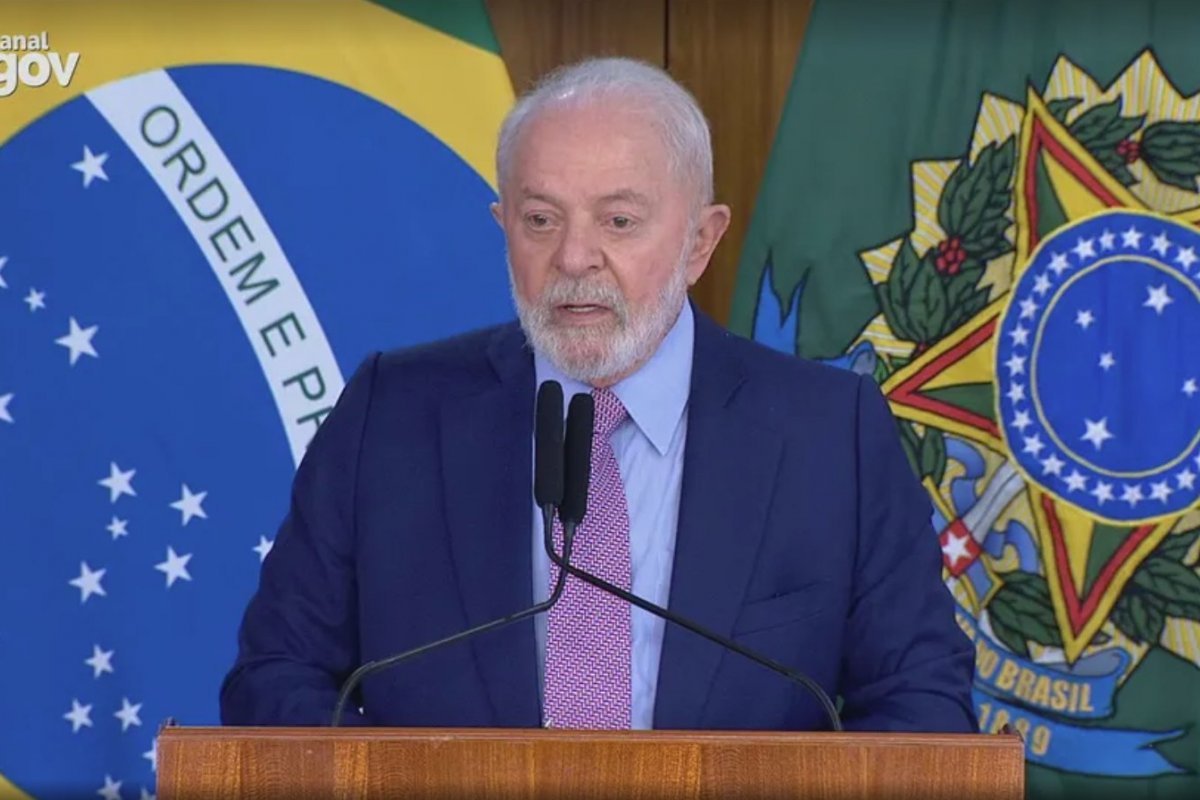 Lula assina decreto para GLO em portos e aeroportos de SP e RJ