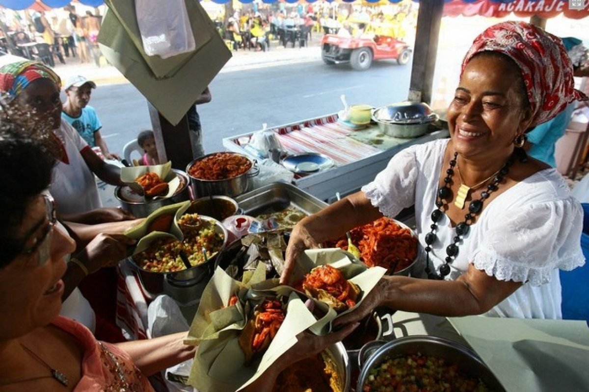 Dia da Baiana Feliz: Campanha vai movimentar tabuleiros de Salvador em novembro