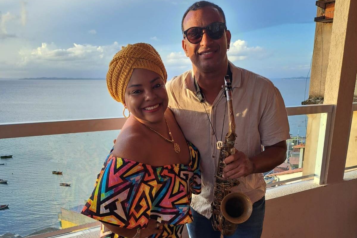 Saxofonista de Xanddy Harmonia é um dos destaques do feriadão no restaurante Encantos da Maré!