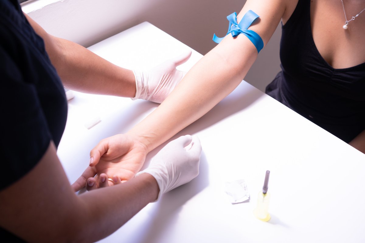 Exames de sangue poderiam detectar Síndrome de Li-Fraumeni mais cedo, diz estudo