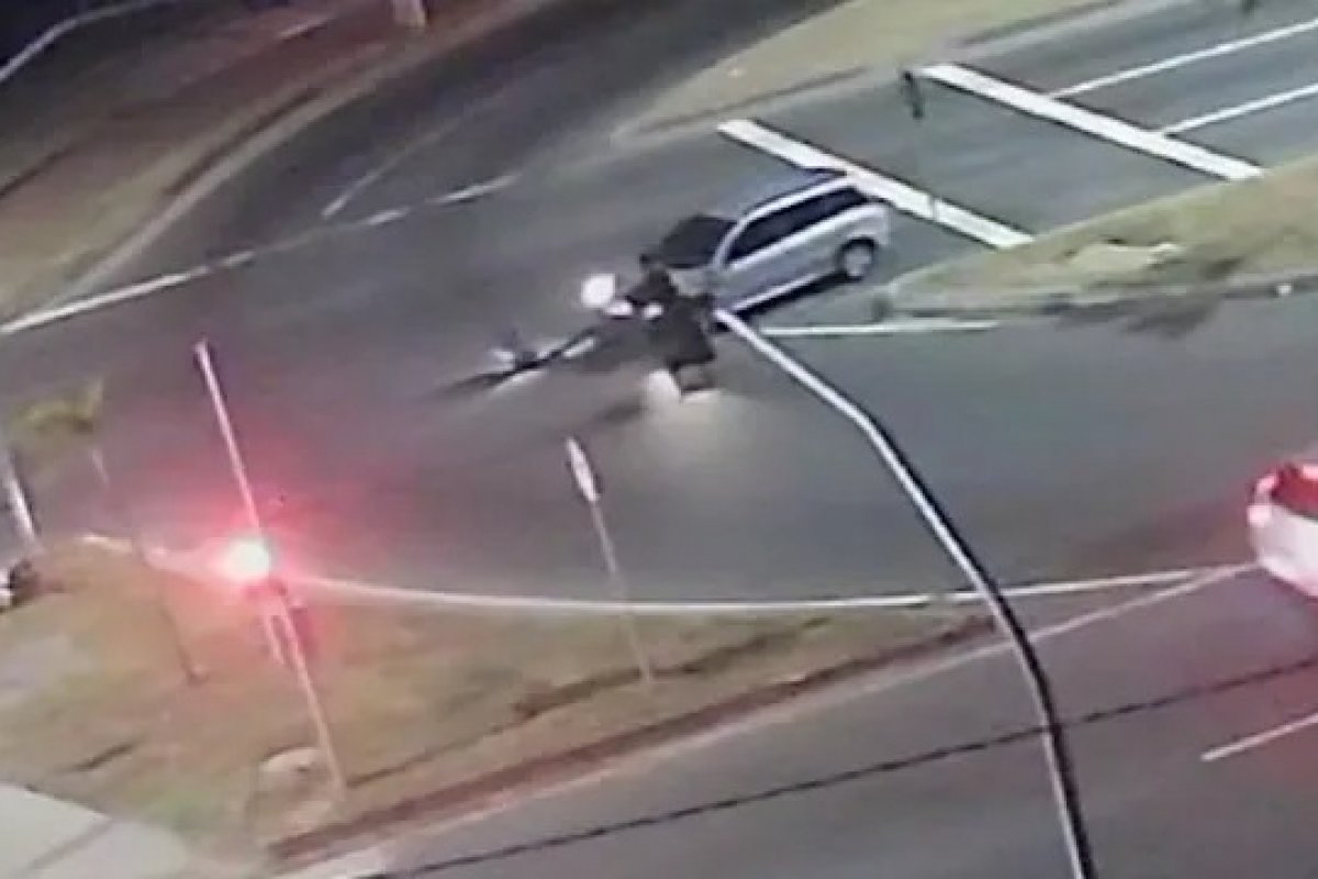 Colisão entre carro e moto resulta em vítima fatal e motociclista em estado grave