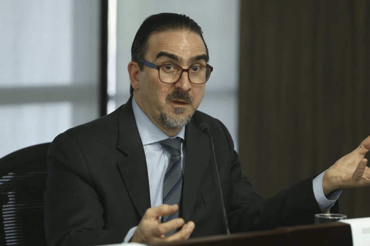 Reforma do IR será feita em 2024, afirma Bernard Appy