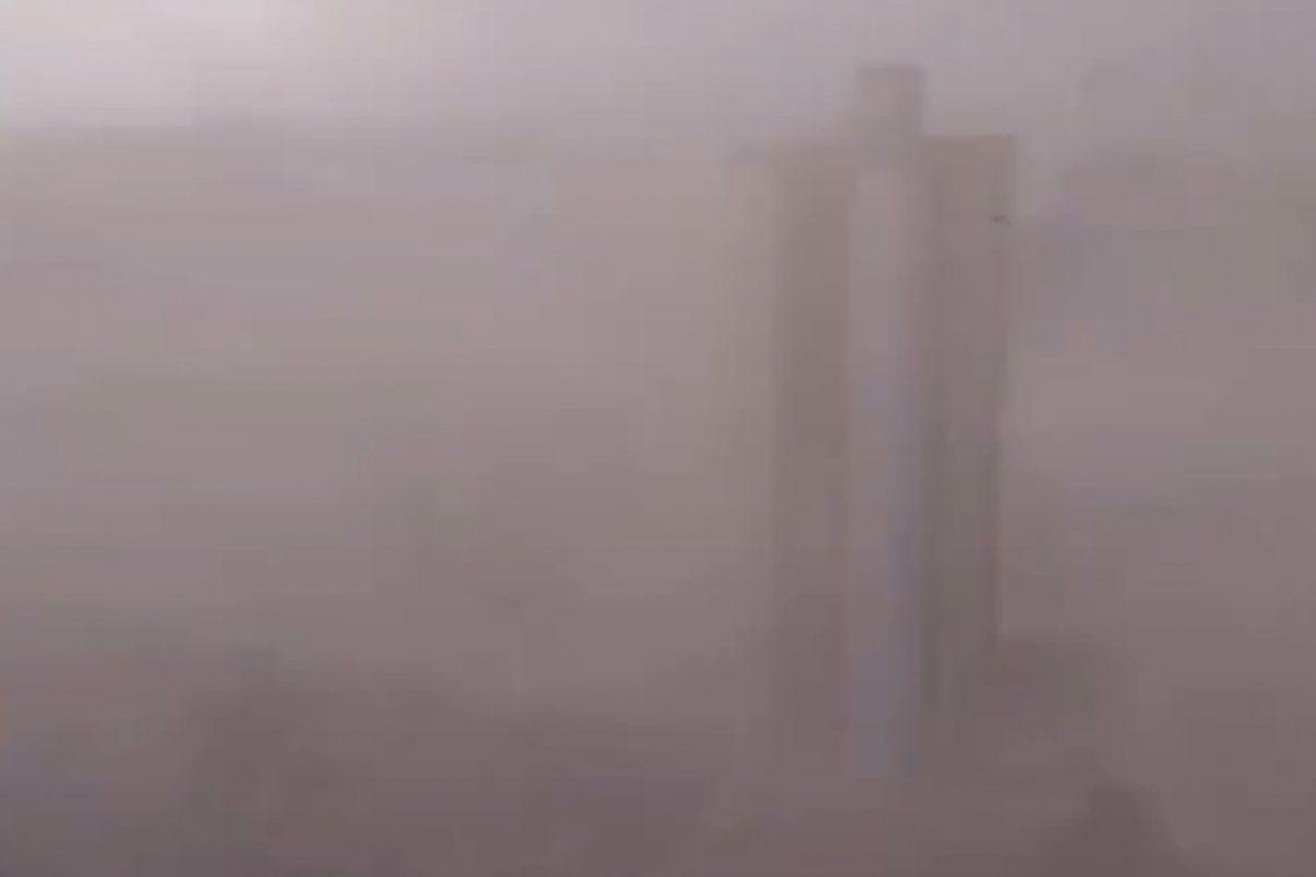 Vídeo: 'tempestade de areia' cobre edifícios em Manaus