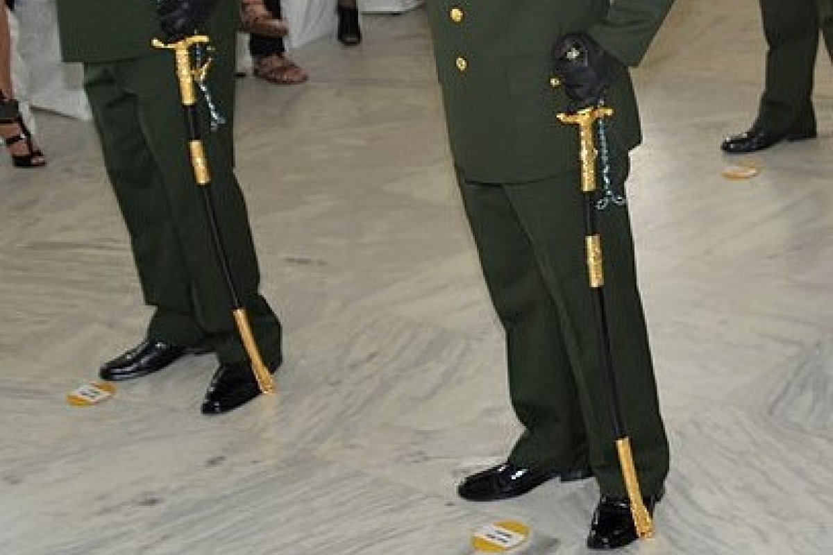 Troca de Comando: Um General por outro General