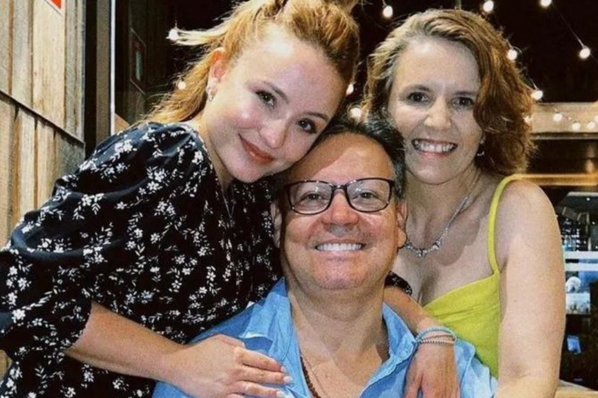 Após meses de batalha na Justiça, Larissa Manoela fecha acordo com os pais!