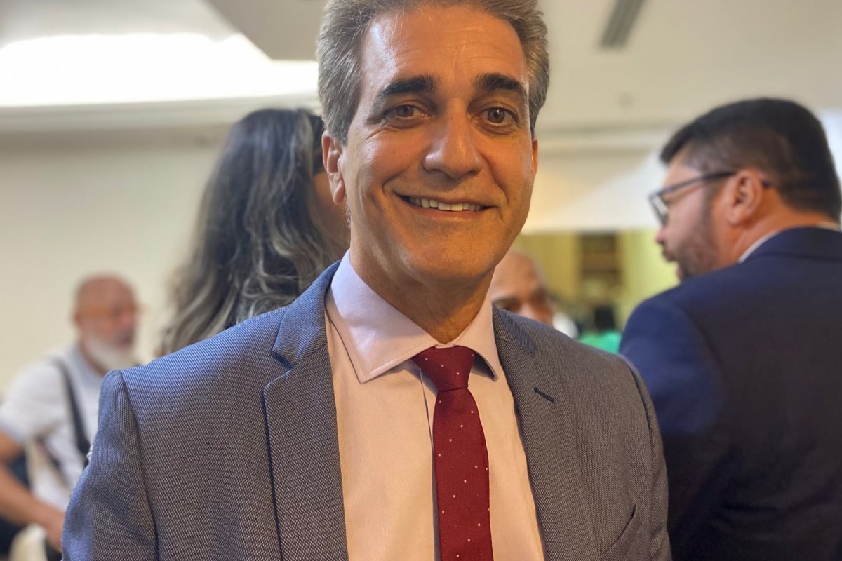 ‘Governo precisa equilibrar as contas’, diz Robinson Almeida sobre aumento do ICMS