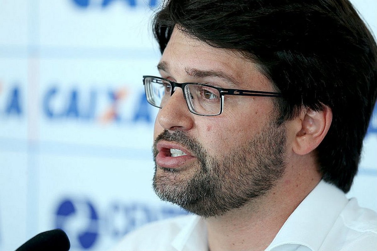 Bellintani diz que fica no Bahia