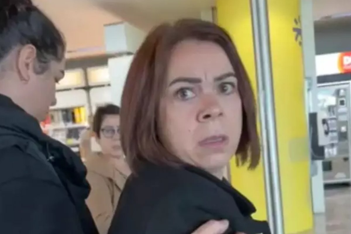 Vídeo: brasileira é xingada em ataque xenófobo em aeroporto de Portugal