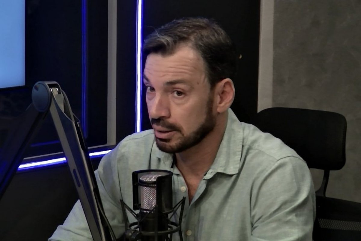 Vídeo: "Você já entra com essa pressão de resultado”, afirma ex-goleiro Emerson Ferretti sobre futebol