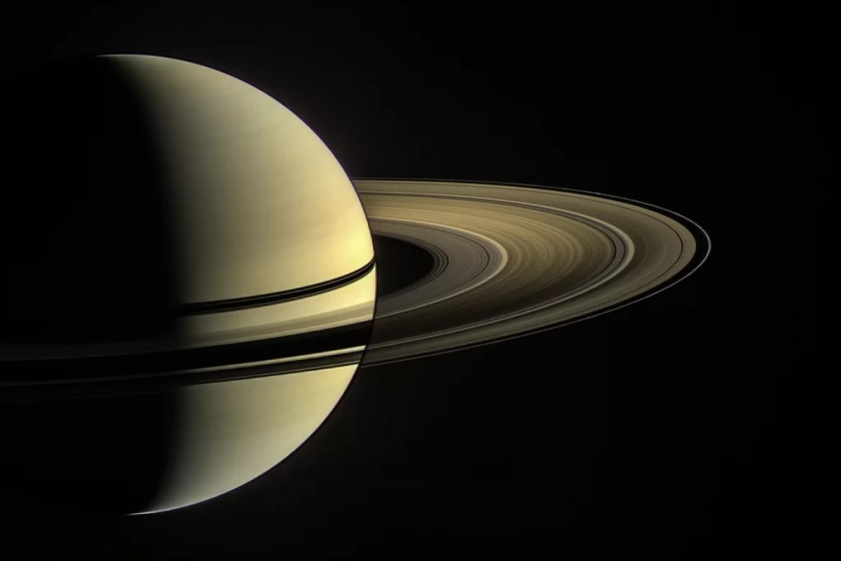 Nasa afirma que anéis de Saturno ficarão invisíveis para nós por 18 meses