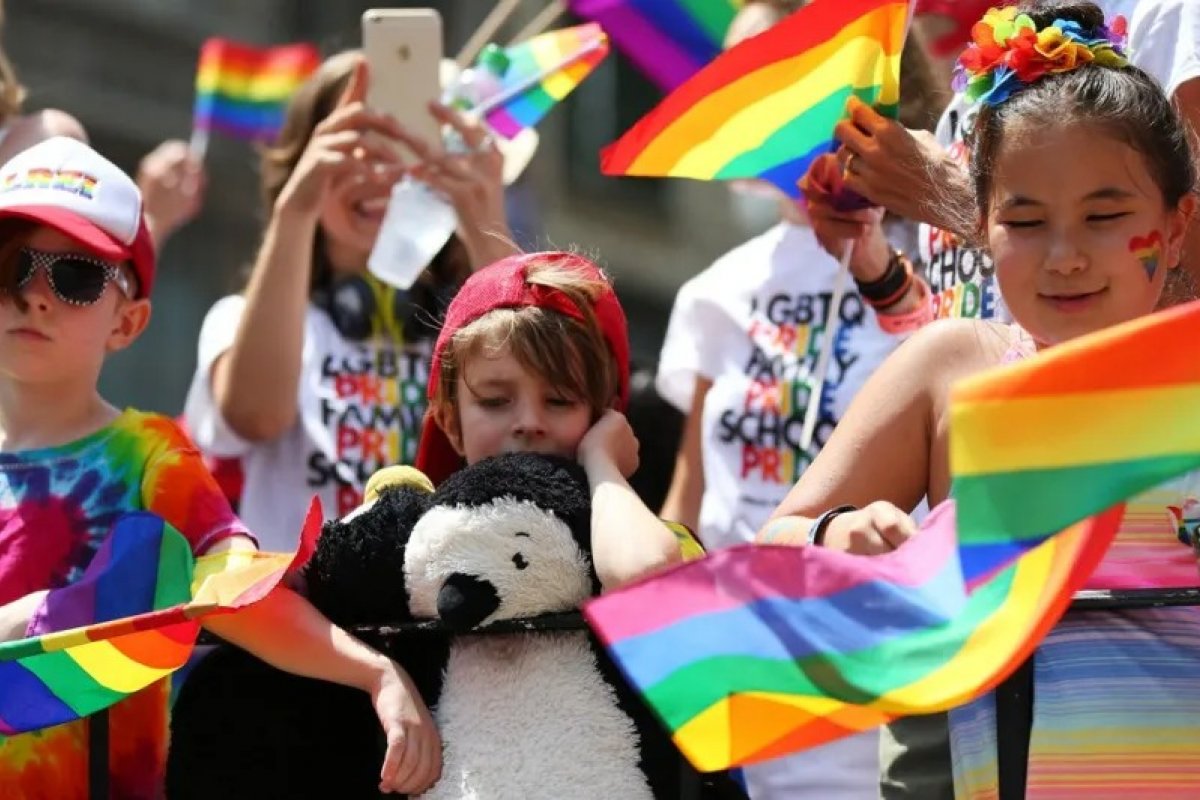 Câmara de João Pessoa aprova um projeto de lei que proíbe crianças em em eventos LGBTQIAPN+