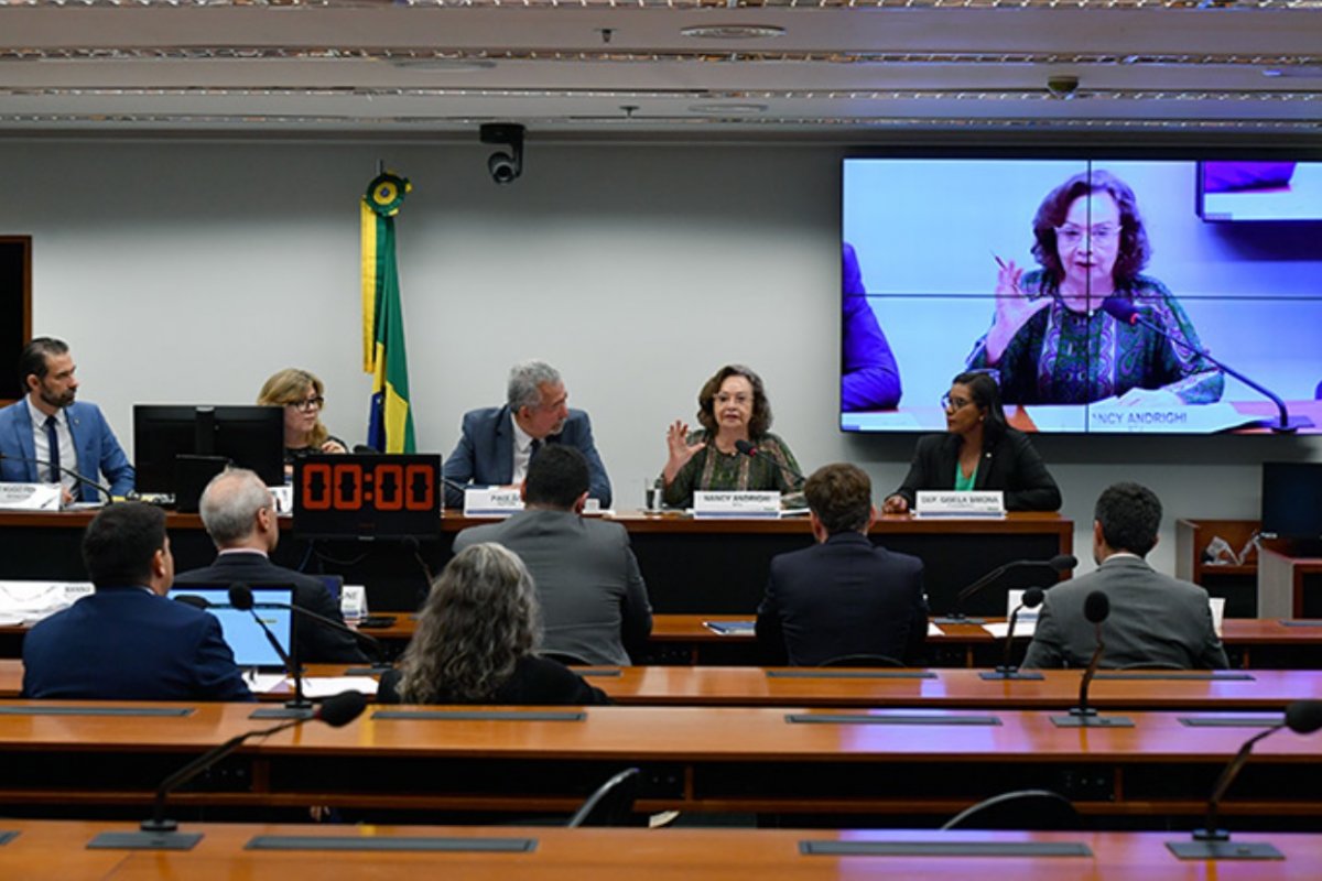 Ministra do STJ sugere aprimoramentos ao projeto de lei sobre indenização pela perda de tempo do consumidor