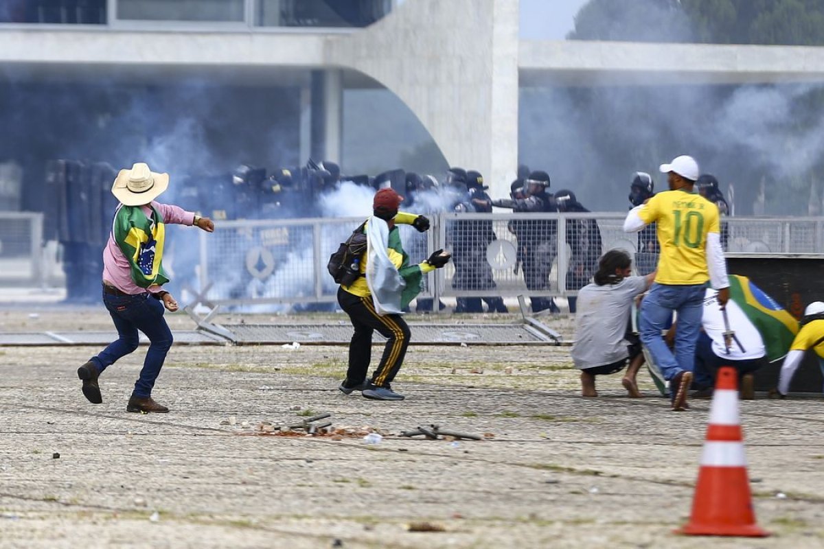 CPI do 8 de janeiro ouve major da PM suspeito de ensinar práticas militares aos extremistas
