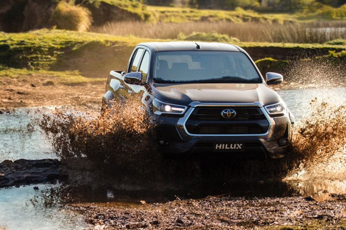 Toyota lança Hilux SRX Plus como novo modelo topo de linha: veja o que muda