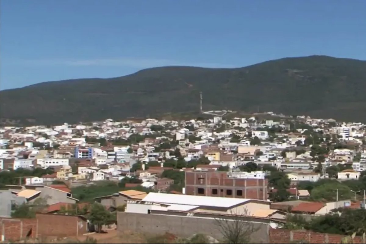 MP aciona Brumado após decretar fechamento de creches e cancelamento de cirurgias eletivas