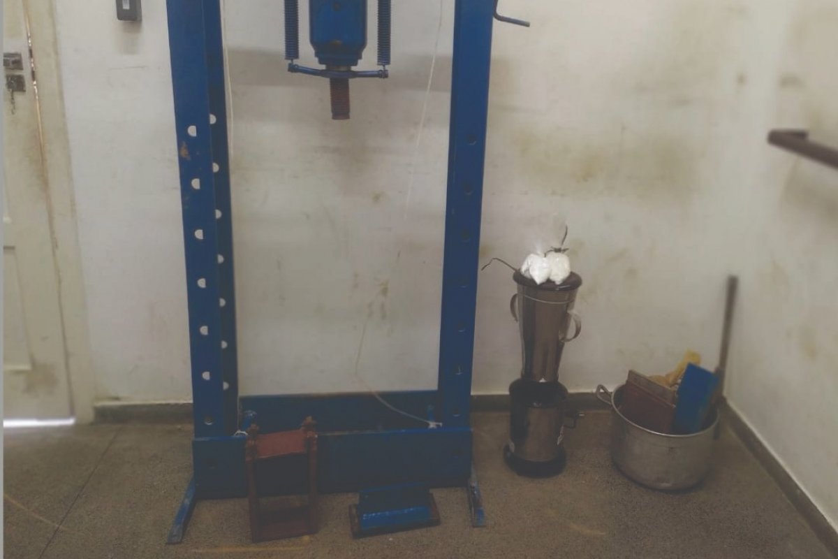Laboratório de refino de drogas é desmontado em Itabuna
