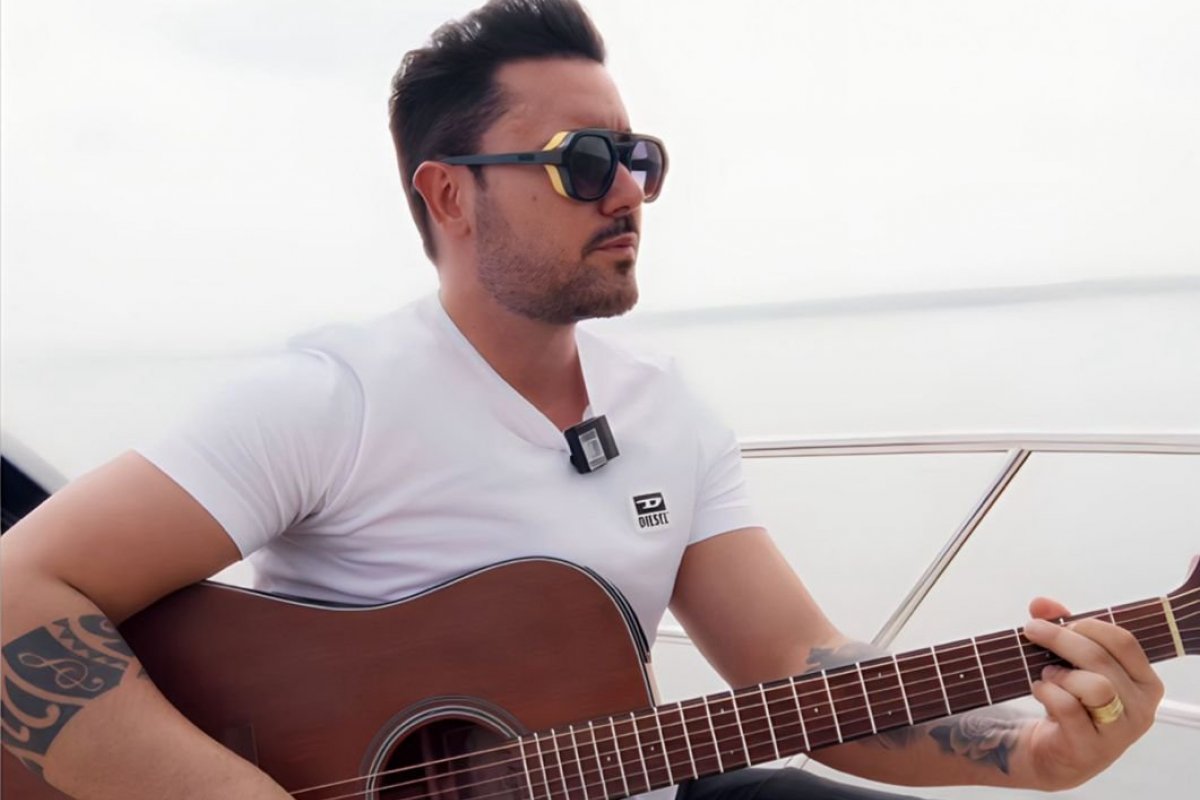 Mathias Rafael posta vídeo e impressiona a internet com sua potência vocal: “Canta muito”!