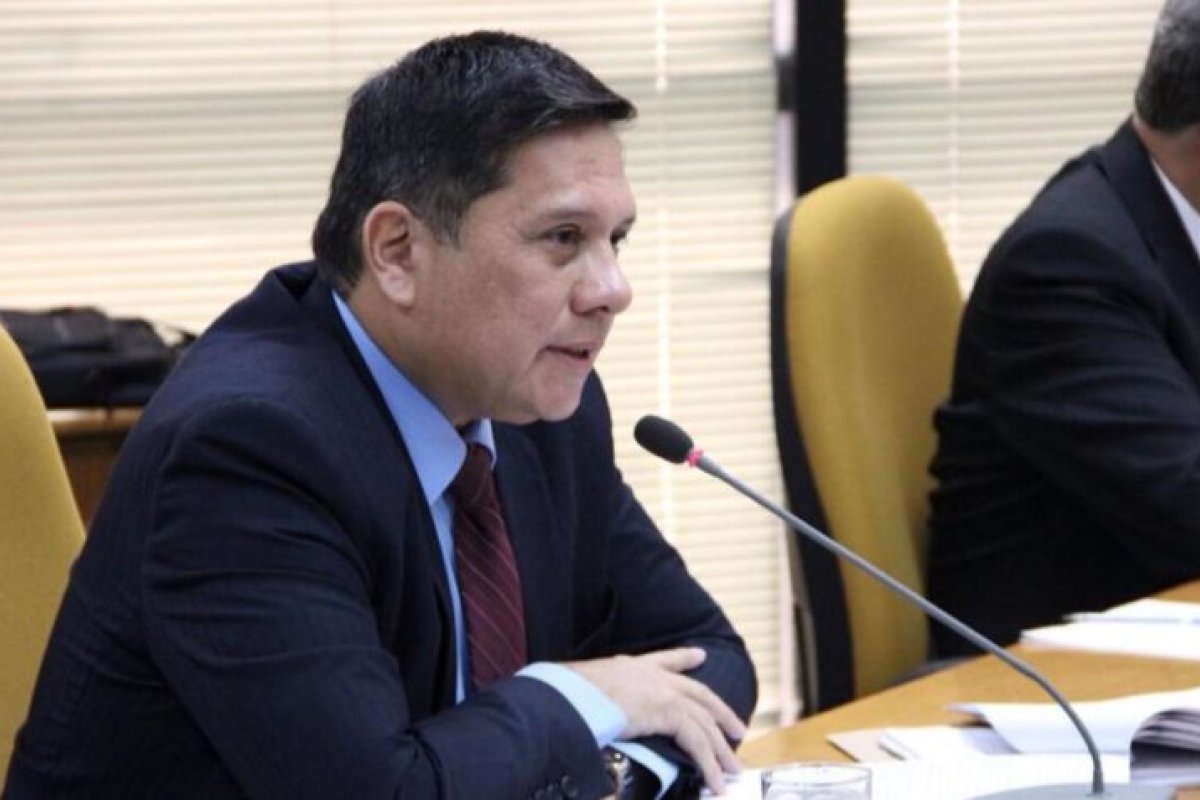 Delação de Cid tem só "narrativas" e "é fraca", diz subprocurador