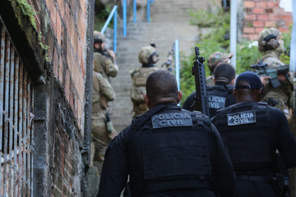 Escondido na Bolívia, líder de facção da Bahia é preso ao voltar para o Brasil