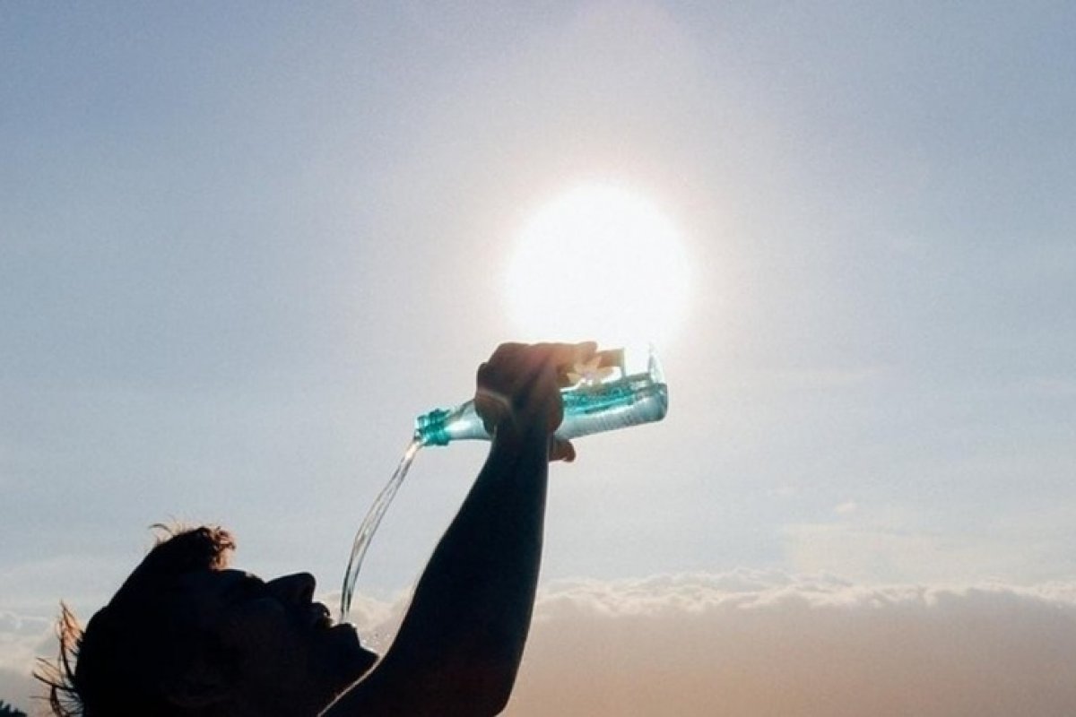 Alta temperatura alerta para necessidade de hidratação e cuidados com a saúde