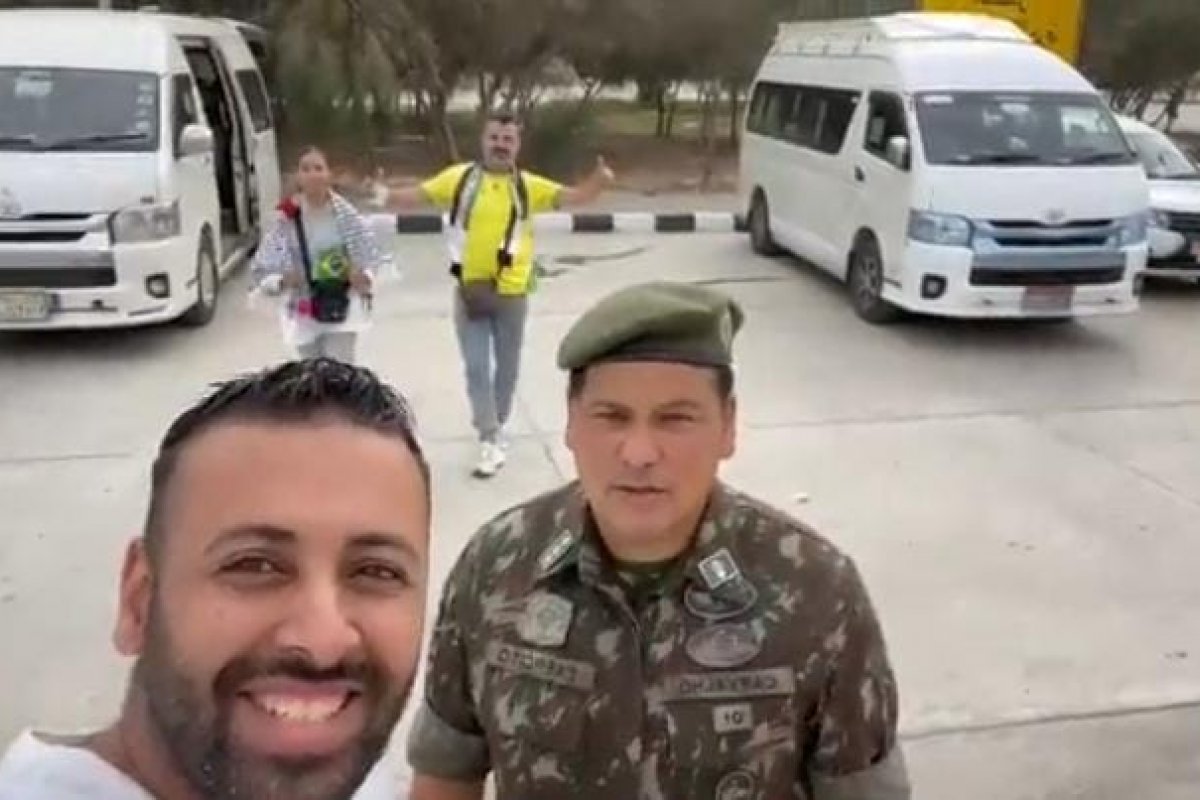 Brasileiros deixam Gaza e gravam vídeo agradecendo