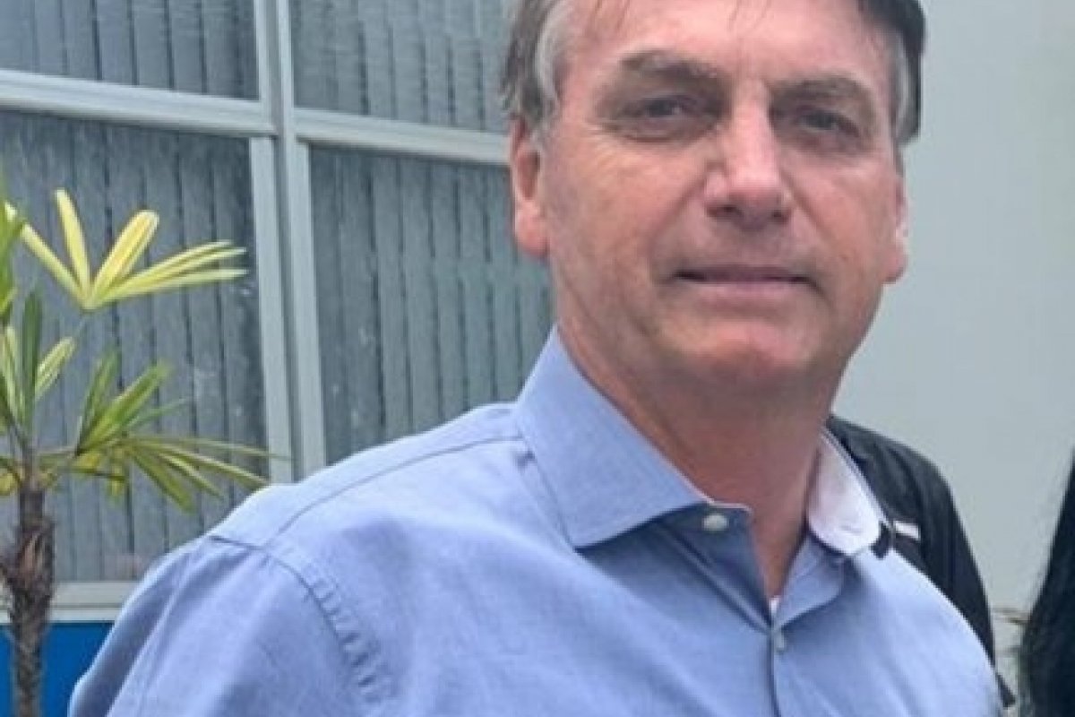 Preocupado com Michelle, Bolsonaro deve voltar a Brasília