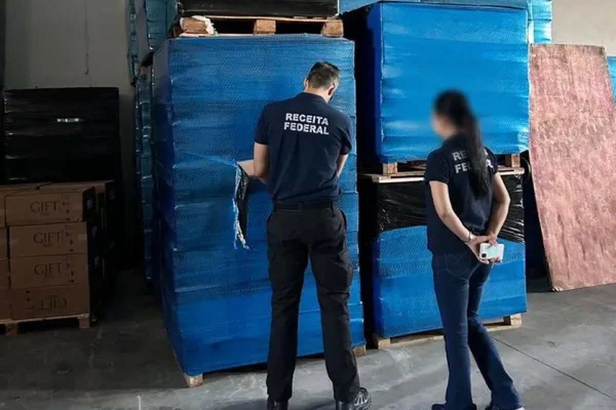 Operação desfaz esquema de trabalho escravo em fábricas clandestinas de cigarros