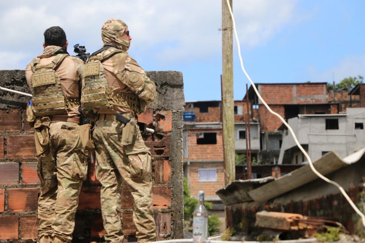 Acampamentos de facção são desarmados durante ação em Salvador