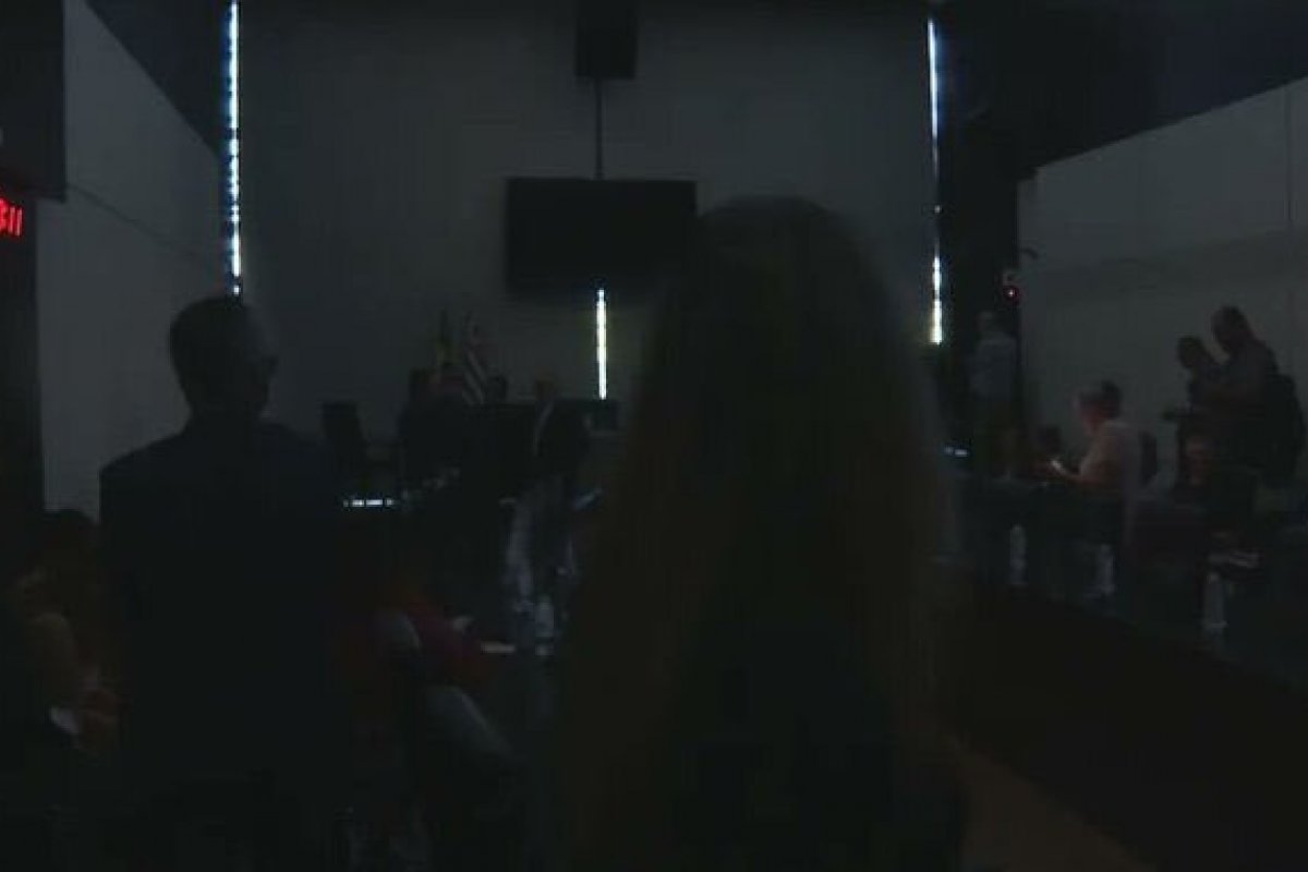Vídeo: falta energia na Alesp durante depoimento de presidente da Enel a CPI