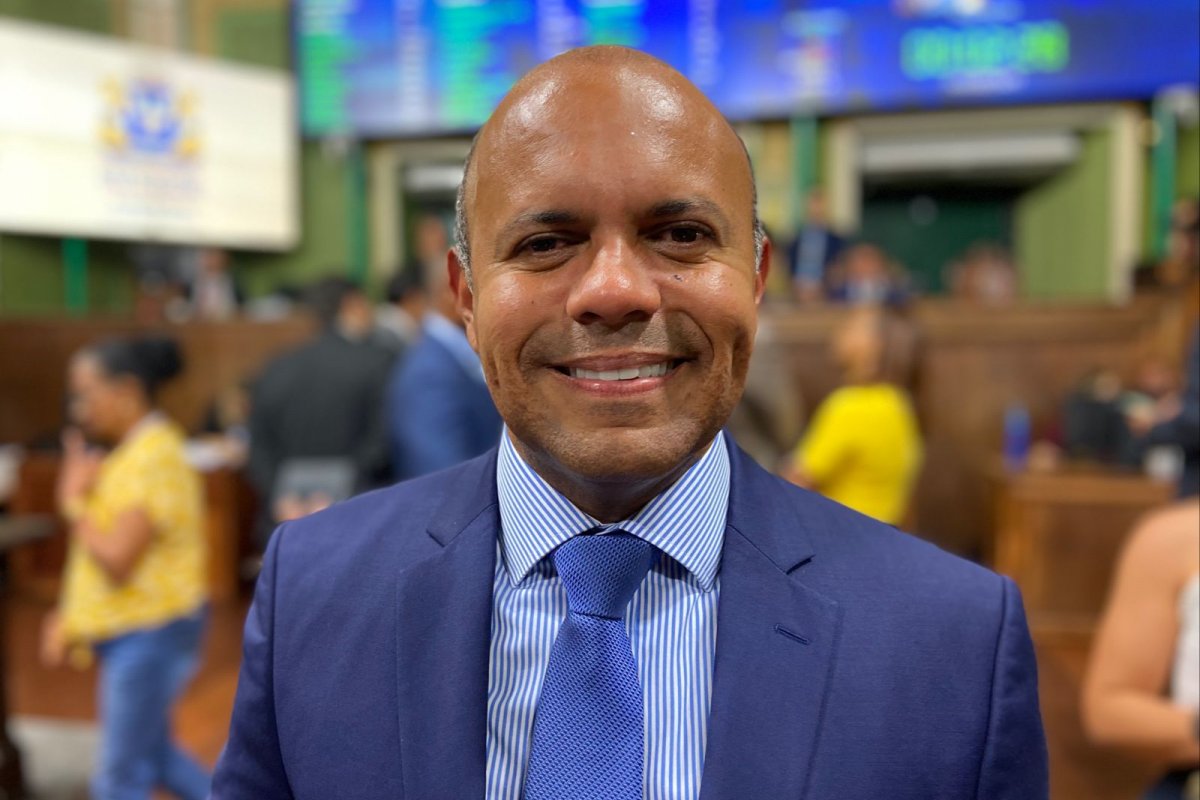 "Aprovação de subsídio para transporte público é um marco para Salvador", diz Kiki Bispo