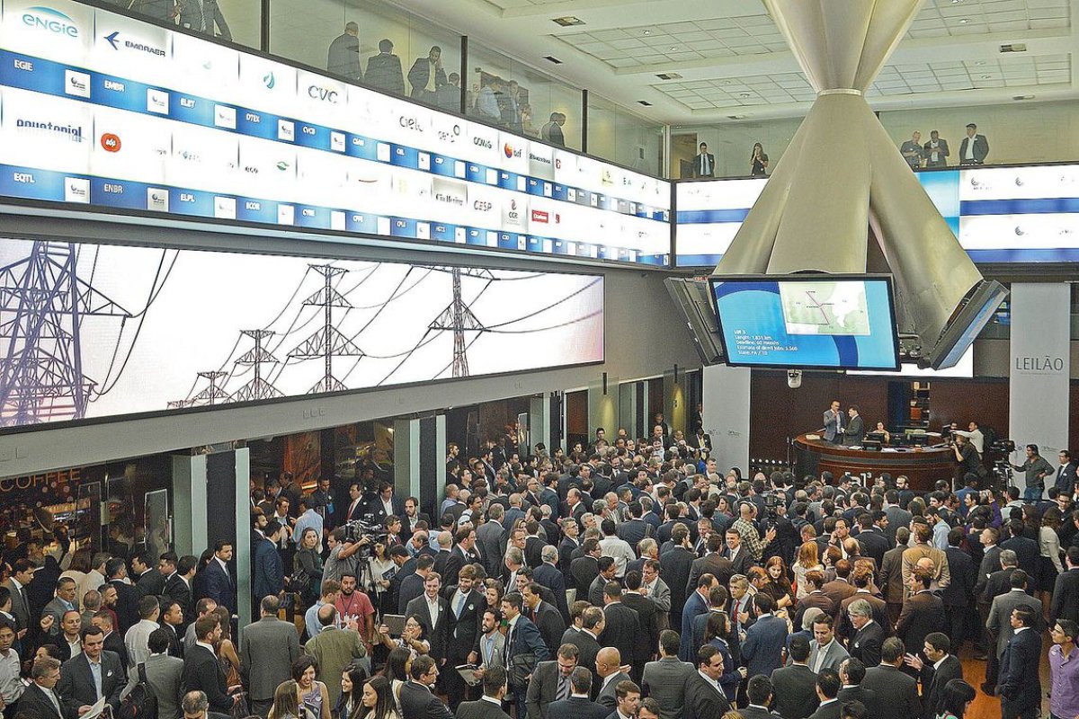 Bovespa tem queda no último pregão, mas termina 2019 com recorde dos ultimos três anos