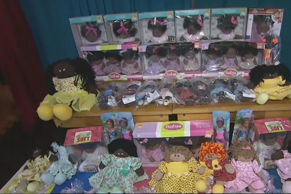 Doações na campanha "Cadê Minha Boneca Preta?" se encerram nesta quinta-feira (16)