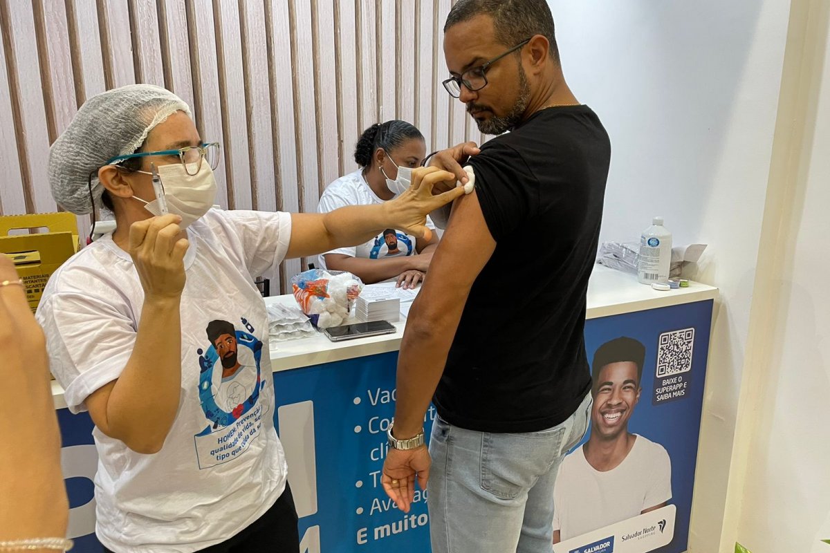 Novembro Azul: ação oferece serviços médicos gratuitos para homens
