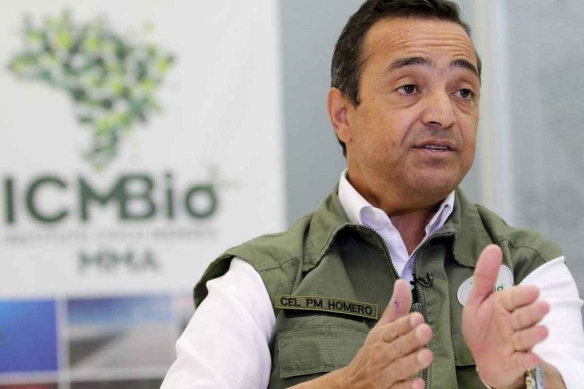 ICMBio proíbe uso de calça jeans rasgada e roupa decotada na instituição