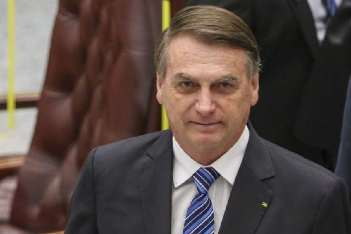 Bolsonaro diz que 'esperança volta a brilhar', e aliados celebram vitória de Milei