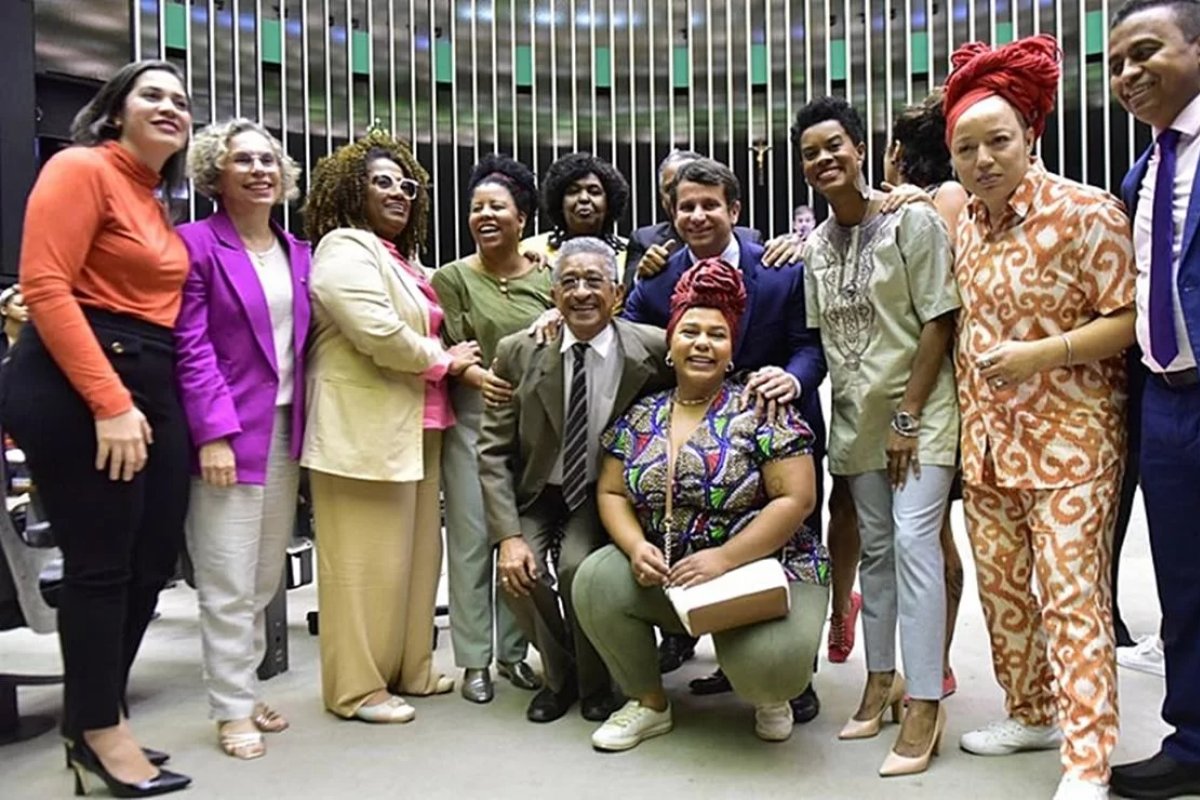 Consciência Negra: Brasil tem 771 casas legislativas sem pretos ou pardos eleitos