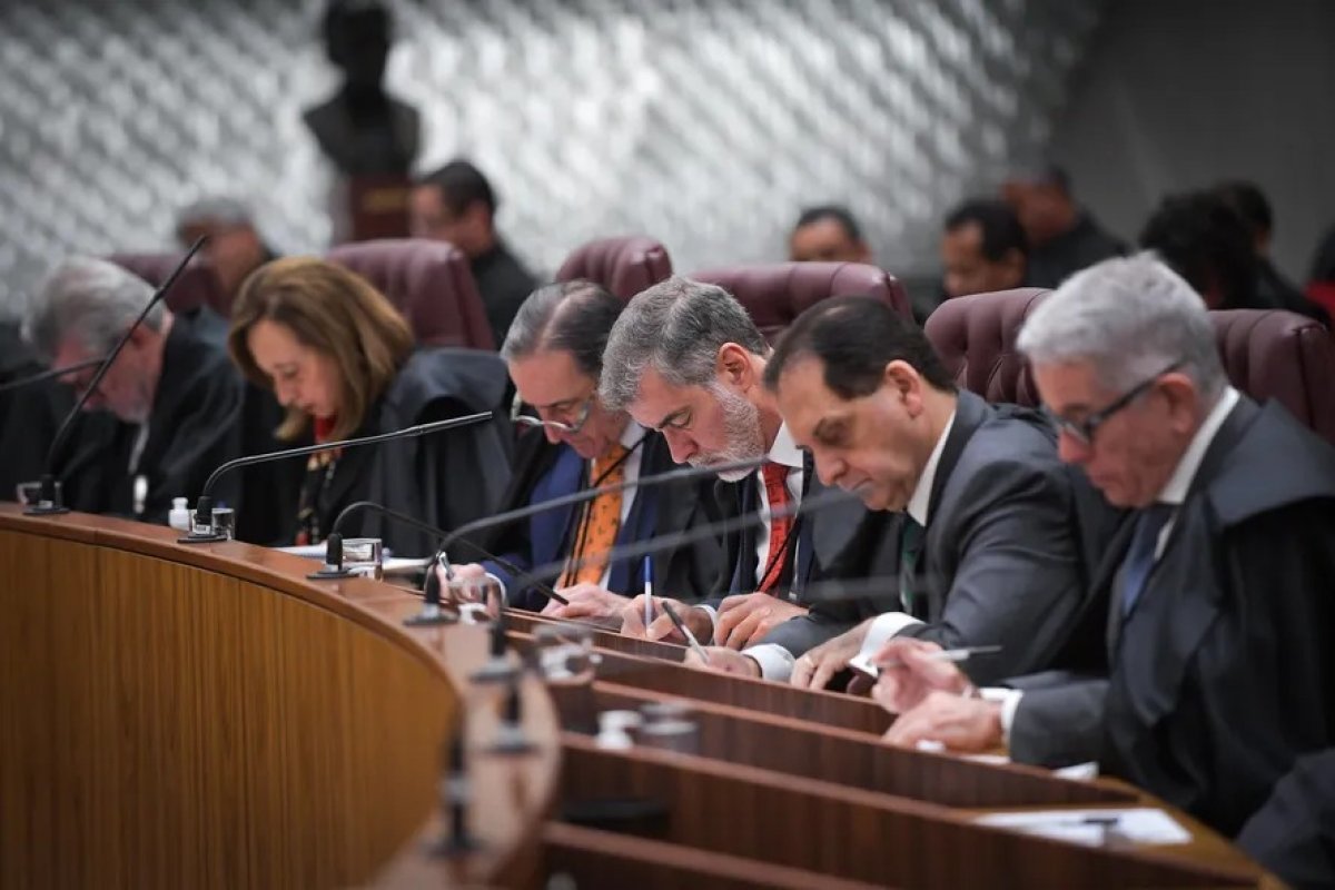 Novos ministros do STJ tomam posse na quarta-feira (22)