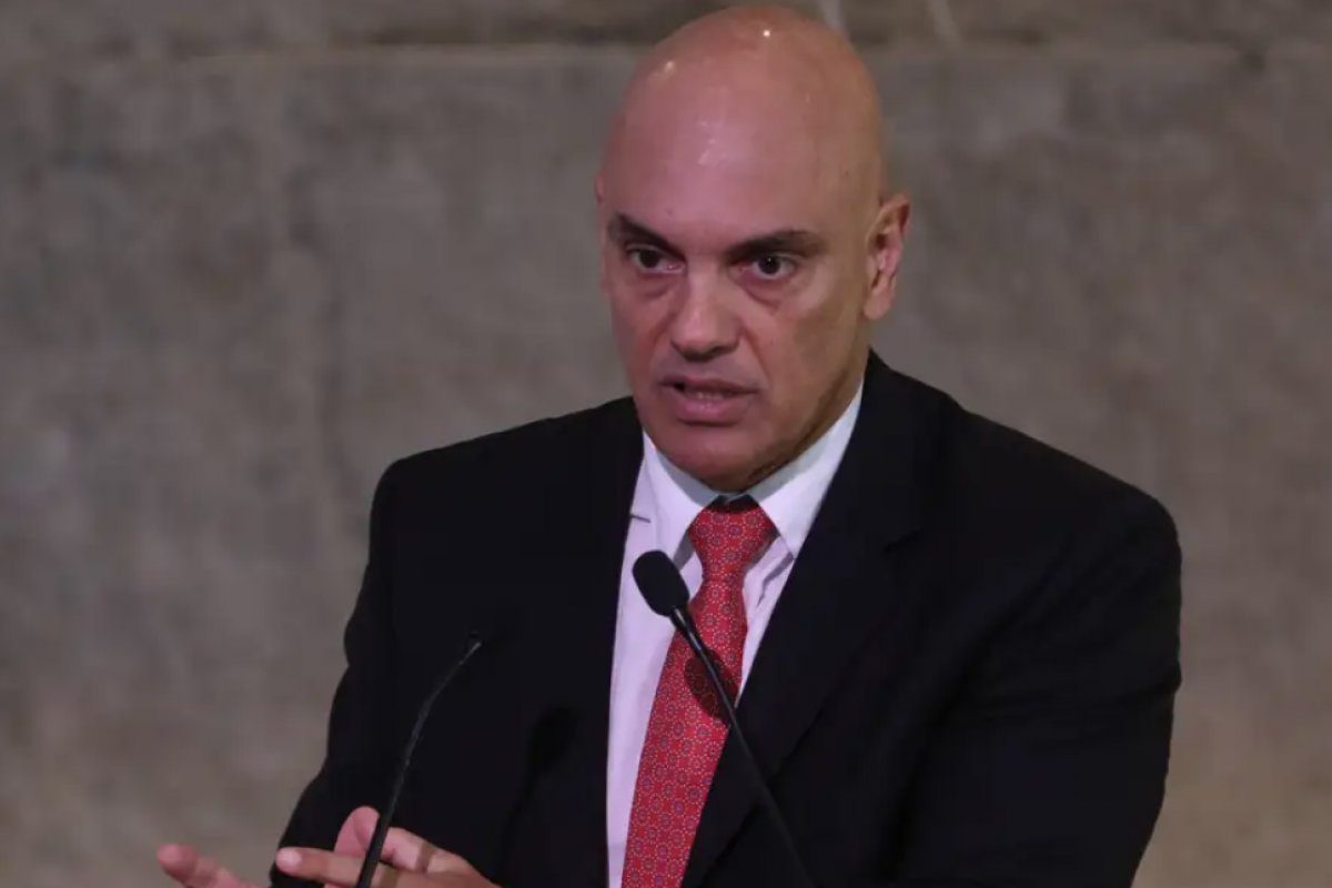 Alexandre de Moraes solicita informações sobre morte de preso do 8 de janeiro