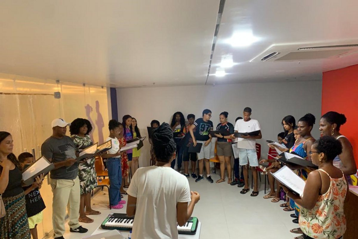 Coral Vozes da Vida se apresenta em ensaio aberto no Shopping Vitória Boulevard!