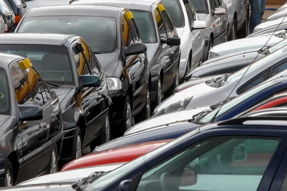 Preço de venda de carros usados tem 3º menor nível desde janeiro, aponta pesquisa