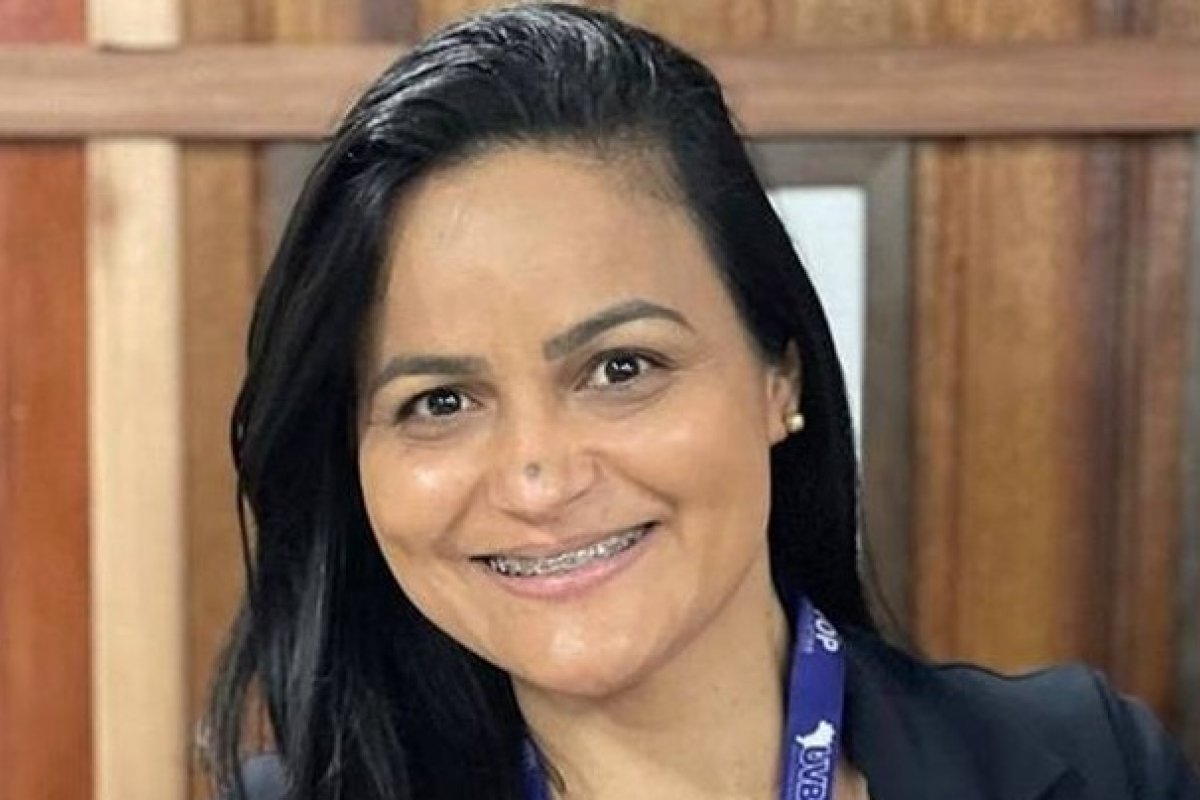 TSE permite retorno de Débora Régis à Câmara de Lauro de Freitas