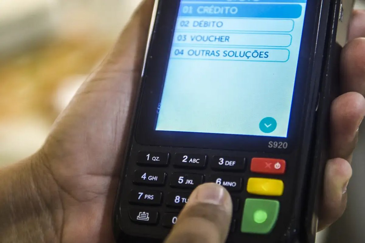 Entidades lançam campanha contra fim do parcelamento sem juros no cartão de crédito